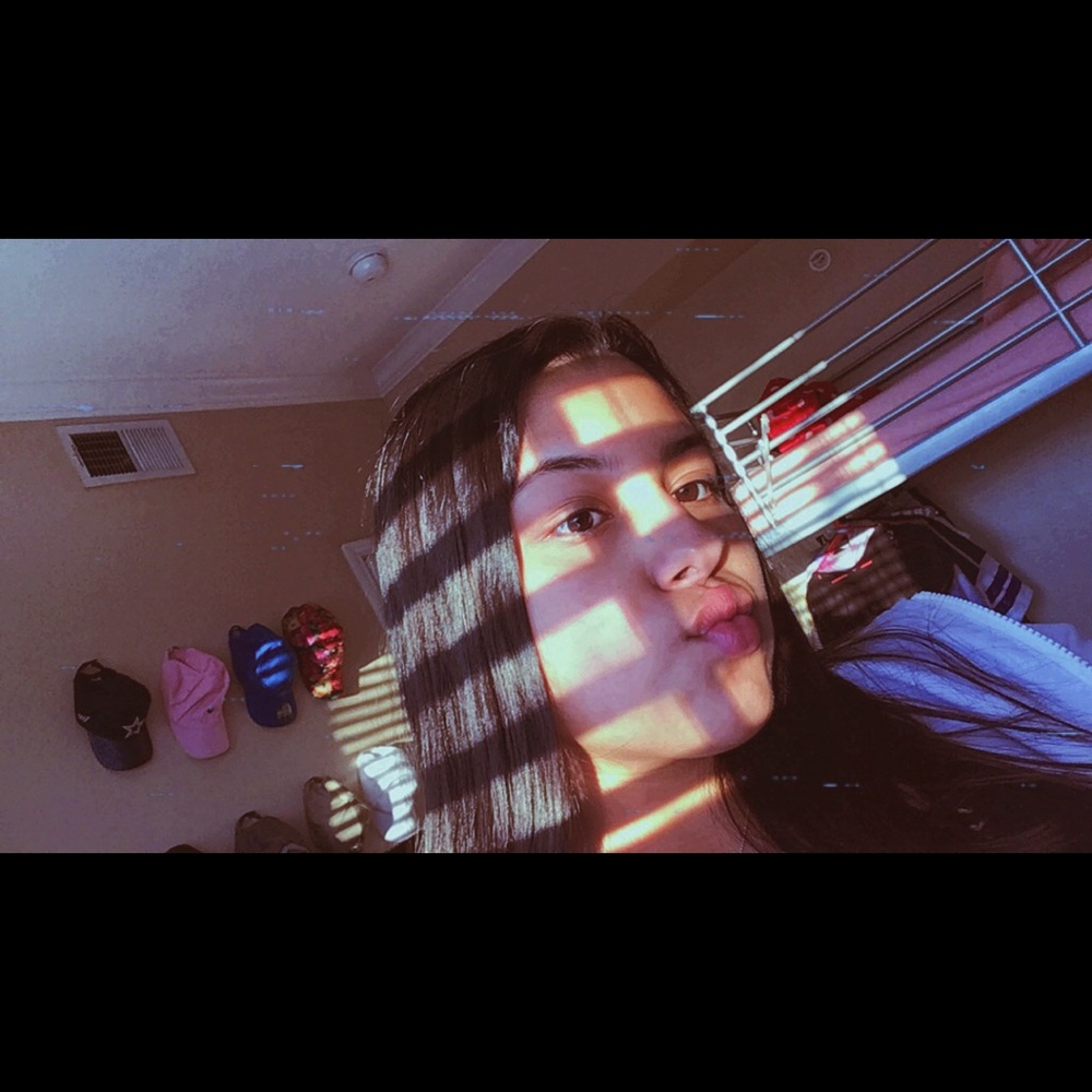 Meet your Posher, Alyana